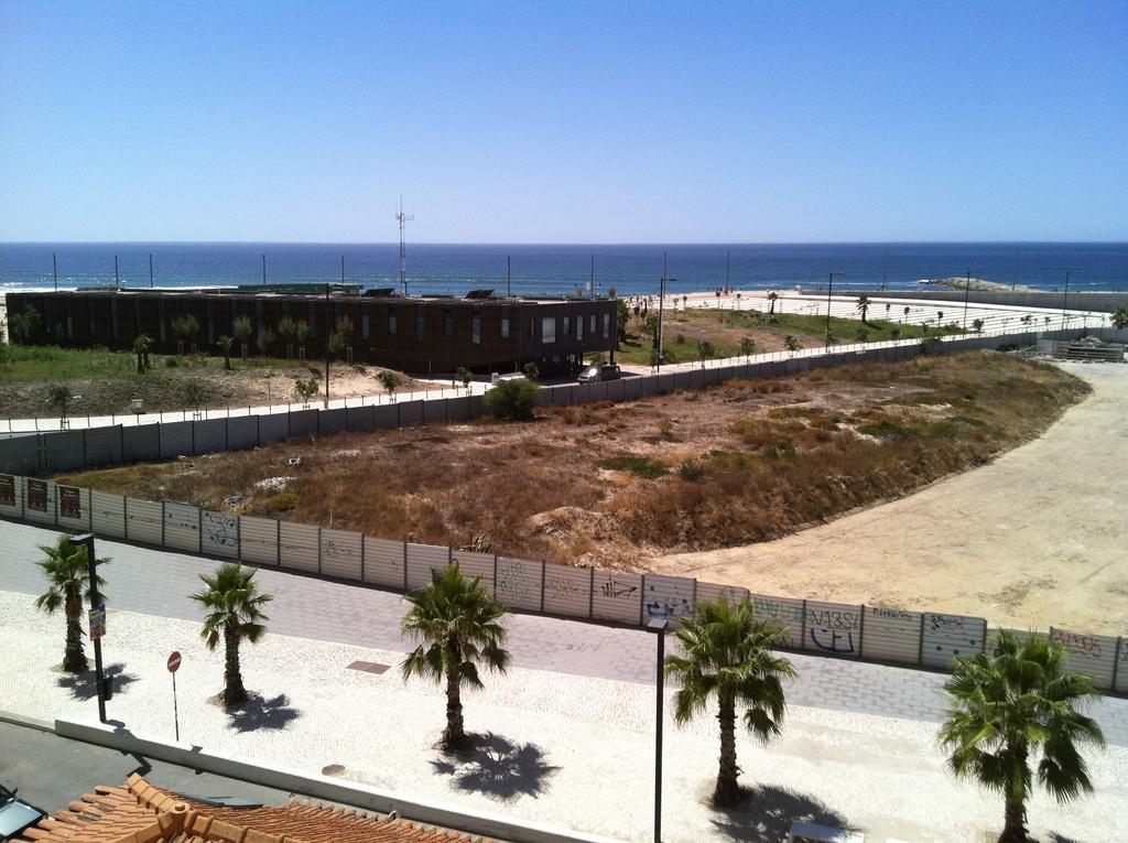 Cool Lisbon Apartment Near The Beach Costa da Caparica Exterior foto